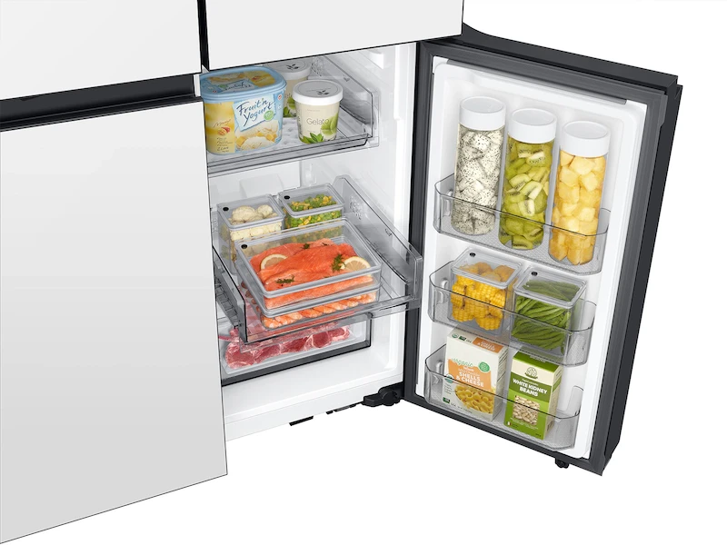 Bespoke Counter Depth 4-Door Flex™ Refrigerator (23 cu. ft.) with Beverage Center™ in White Glass RF23DB960012AA