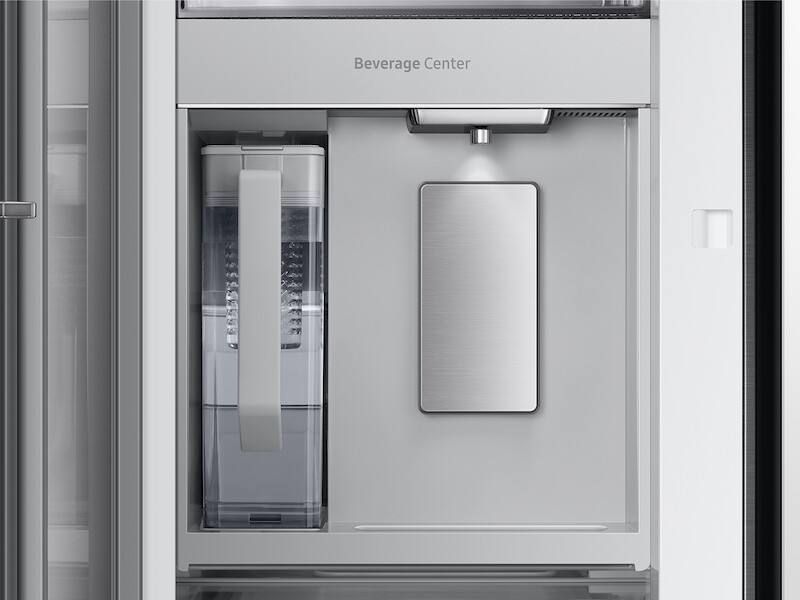 Bespoke 3-Door French Door Refrigerator (24 cu. ft.) – with Family Hub Panel RF24BB6900ACAA, product image 6 of 11