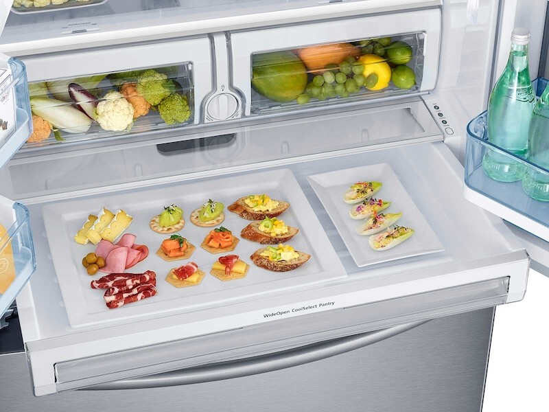 28 cu. ft.Food Showcase 3-Door French Door Refrigerator RF28HDEDBSR