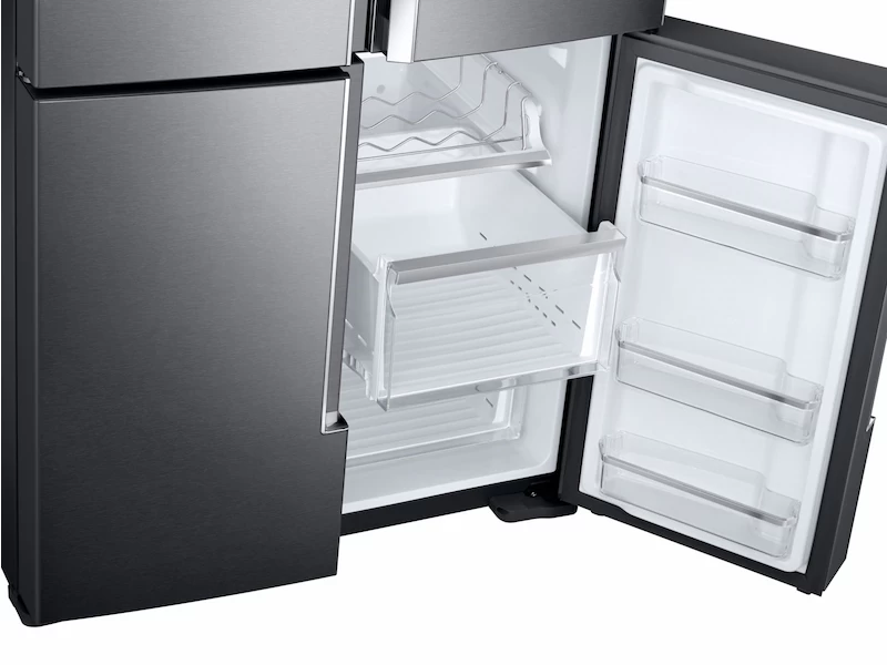 28 cu. ft. Food Showcase 4-Door Flex Refrigerator with FlexZone™ RF28K9380SGAA