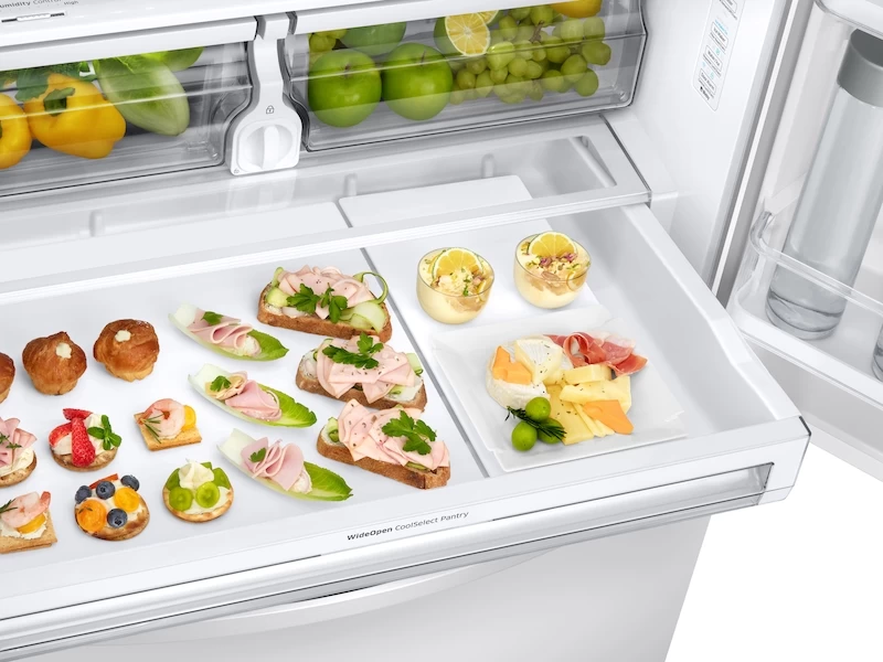 28 cu. ft. 3-Door French Door, Full Depth Refrigerator with CoolSelect Pantry™ in White RF28R6202WWAA