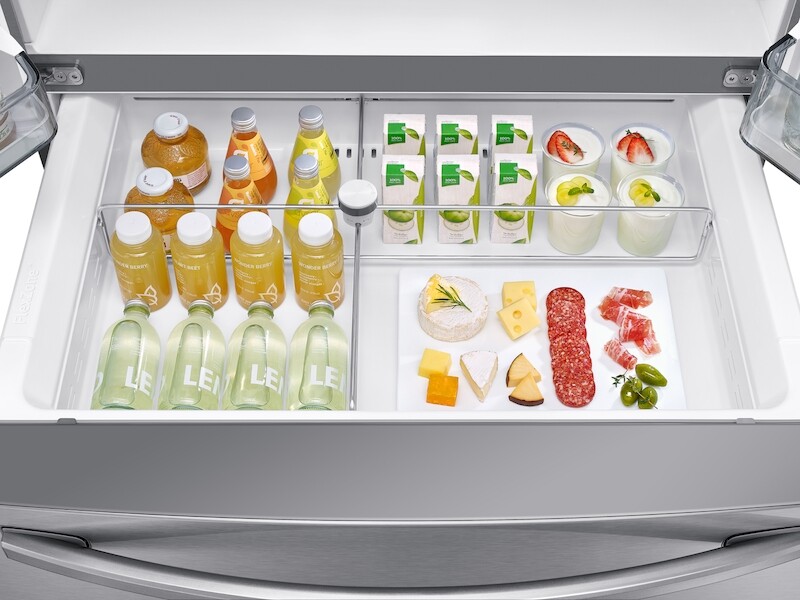 28 cu. ft. 4-Door French Door Refrigerator with 21.5” Touch Screen Family Hub RF28R7551SRAA