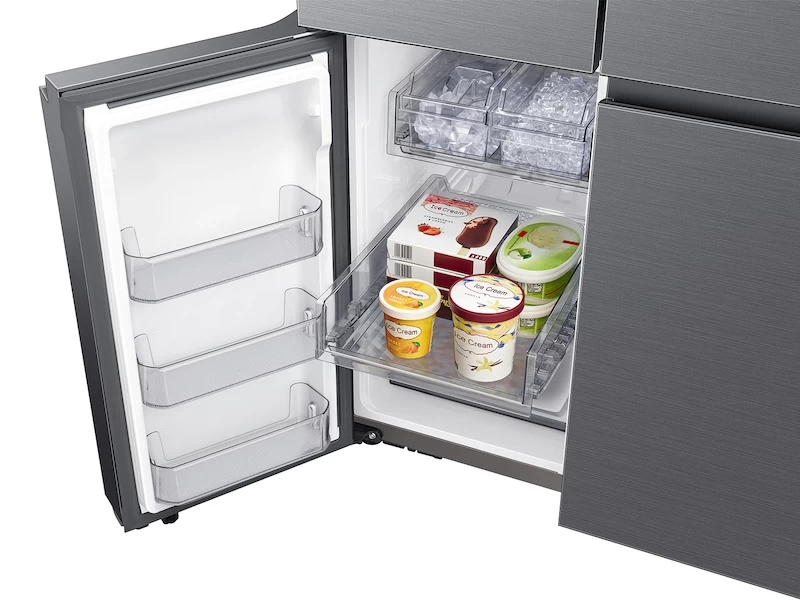 29 cu. ft. Smart 4-Door Flex™ Refrigerator with Family Hub™ and Beverage Center in Black Stainless Steel RF29A9771SGAA