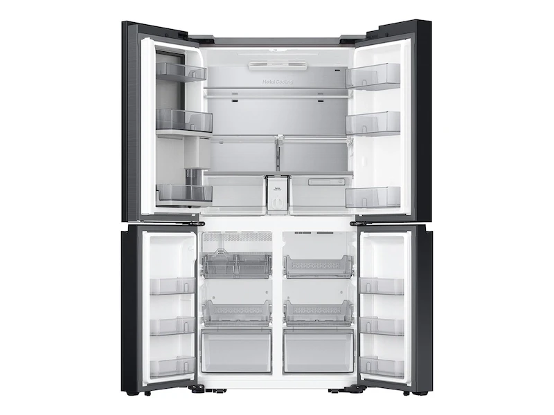 Bespoke 29 cu. ft. 4-Door Flex™ Refrigerator with Beverage Center™ & Customizable Door Panels in White Glass RF29DB960012AA
