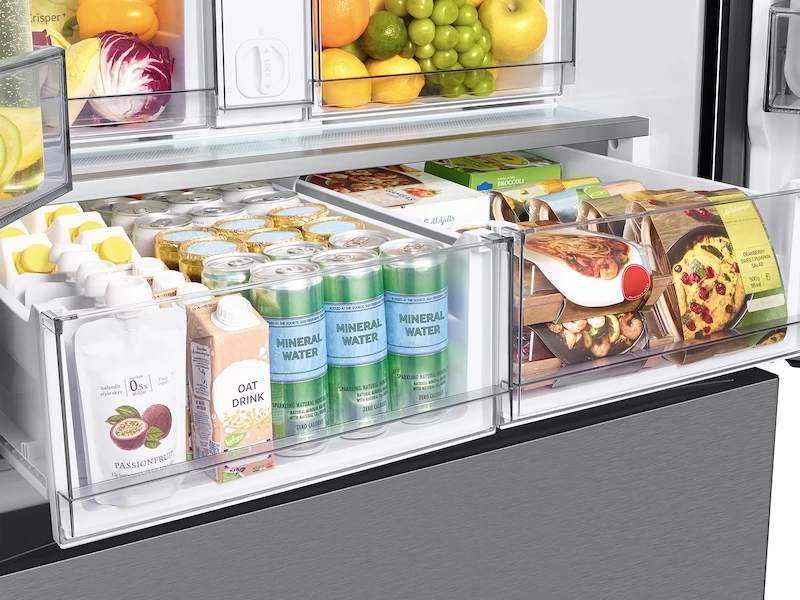 Bespoke 3-Door French Door Refrigerator (30 cu. ft.) with AutoFill Water Pitcher RF30BB6200QLAA