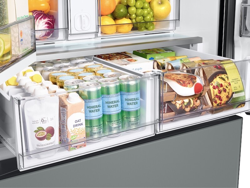 Bespoke 3-Door French Door Refrigerator (30 cu. ft.) – with Top Left and Family Hub™ Panel in White Glass - and Matte Grey Glass Bottom Door Panel RF30BB69006MAA