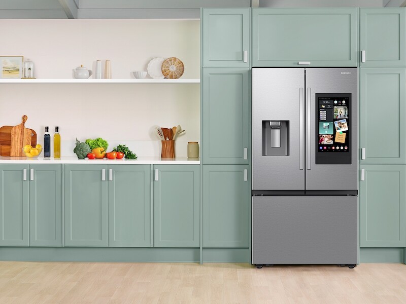 30 cu. ft. Mega Capacity 3-Door French Door Refrigerator with Family Hub in Stainless Steel RF32CG5900SR