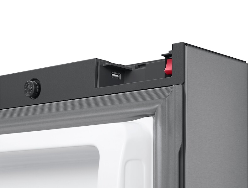 30 cu. ft. Mega Capacity 3-Door French Door Refrigerator with Family Hub in Stainless Steel RF32CG5900SR