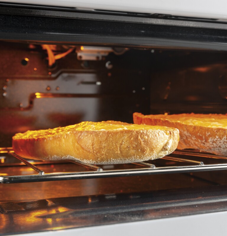 Hotpoint® 20" Front-Control Free-Standing Gas Range with Sealed Burners view 6