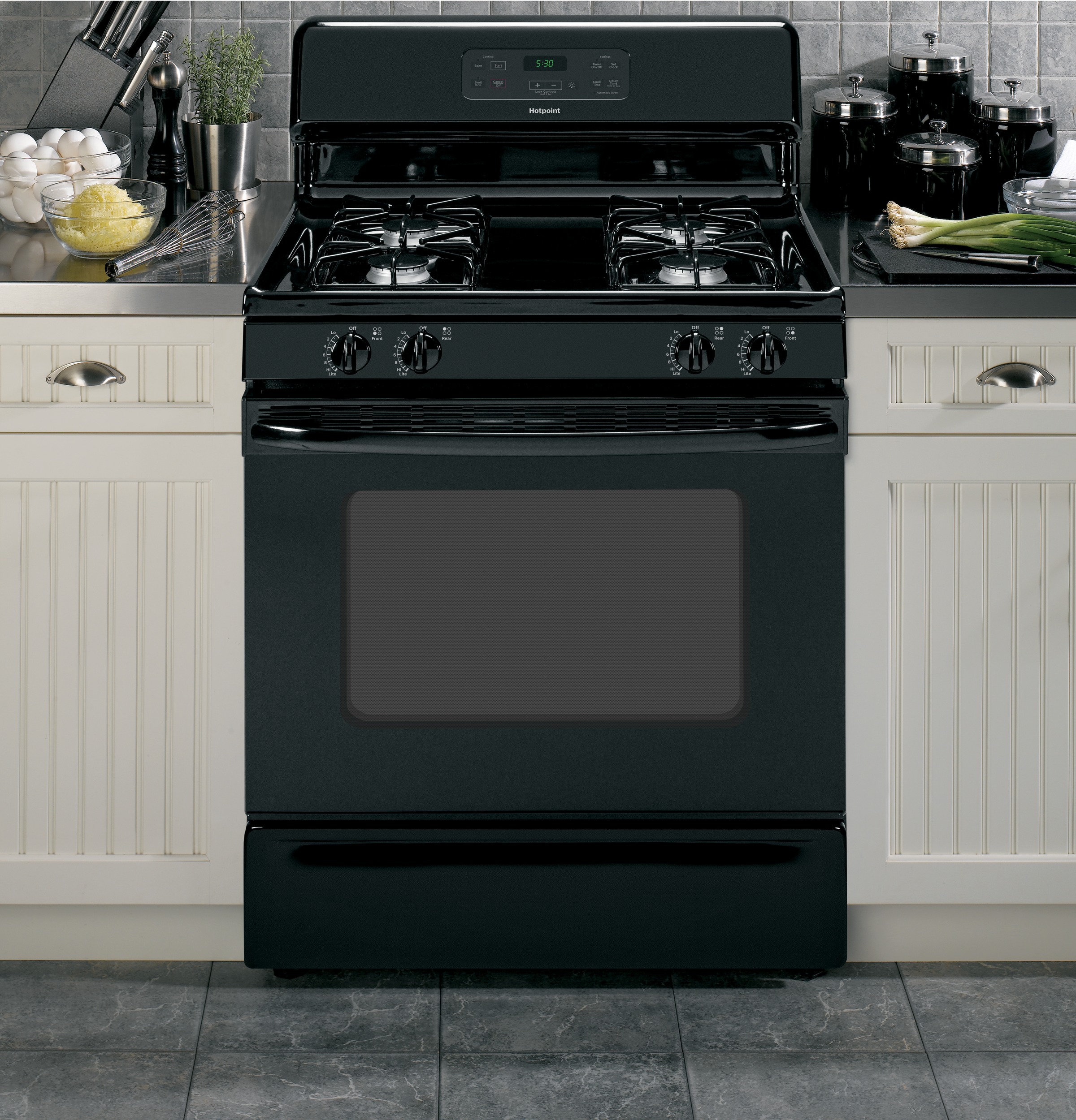 30" Free-Standing Gas Range RGB530DEHBB, product image 6 of 9