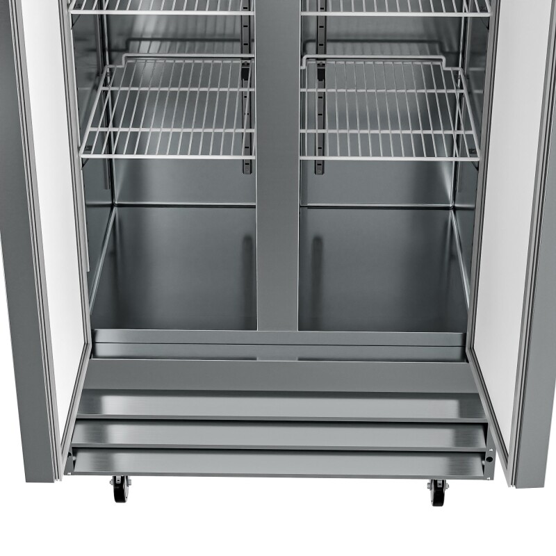 39 in. Commercial Stainless Steel 2-Door Reach-In Freezer, 30 cu. ft RIF2DSS35C