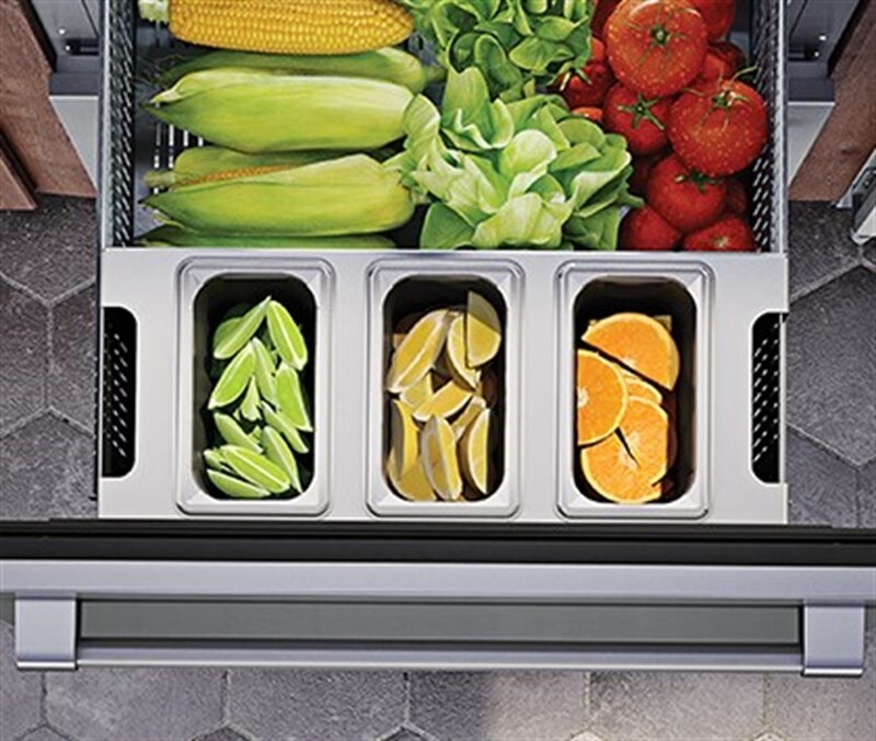 Organize fresh and prepared ingredients like a restaurant chef with Perlick's Drawer Pan Tray. An adjustable stainless steel tray holds three professional-grade prep pans that come with stain