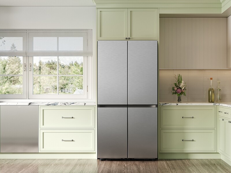Bespoke 23 cu. ft. Counter Depth 4-Door French Door Refrigerator with AI Hybrid Cooling & Beverage Center in Stainless Steel view 5