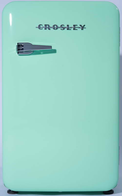 Classic Retro-Style Compact Refrigerator Retro-Style Compact Refrigerator RRX3210AM