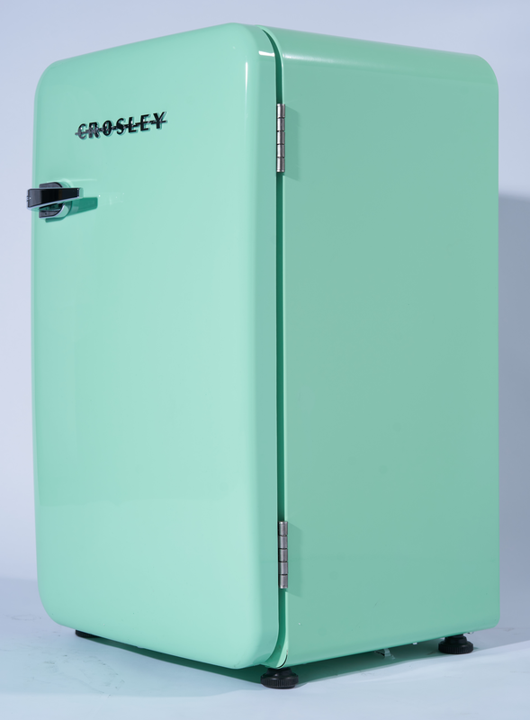 Classic Retro-Style Compact Refrigerator Retro-Style Compact Refrigerator RRX3210AM