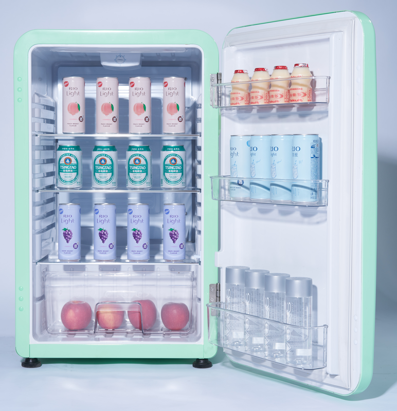 Classic Retro-Style Compact Refrigerator Retro-Style Compact Refrigerator RRX3210AM