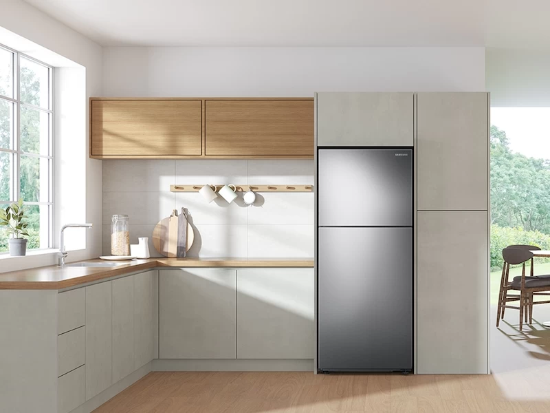 15.6 cu. ft. Top Freezer Refrigerator with All-Around Cooling in Stainless Steel RT16A6195SR