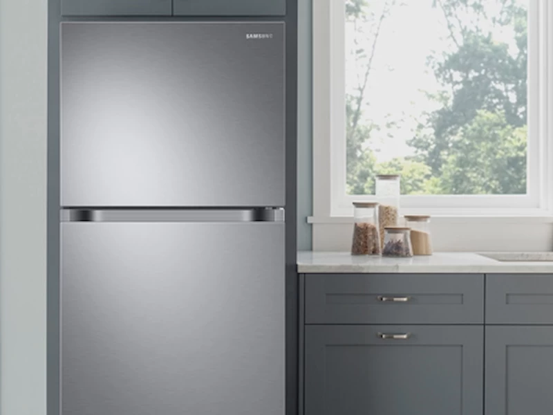 18 cu. ft. Top Freezer Refrigerator with FlexZone RT18M6213SRAA
