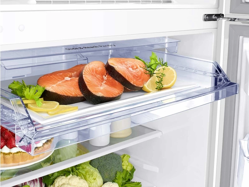 18 cu. ft. Top Freezer Refrigerator with FlexZone and Ice Maker RT18M6215WWAA