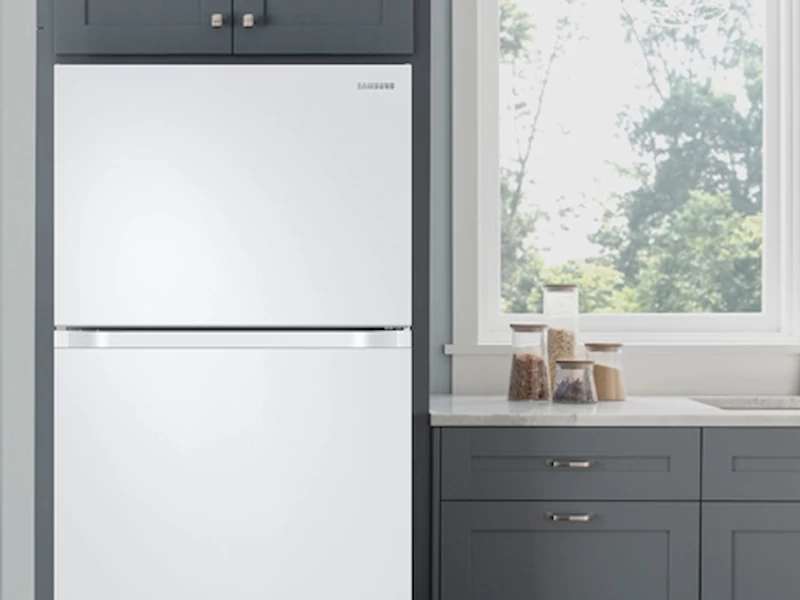 21 cu. ft. Top Freezer Refrigerator with FlexZone and Ice Maker RT21M6215WWAA