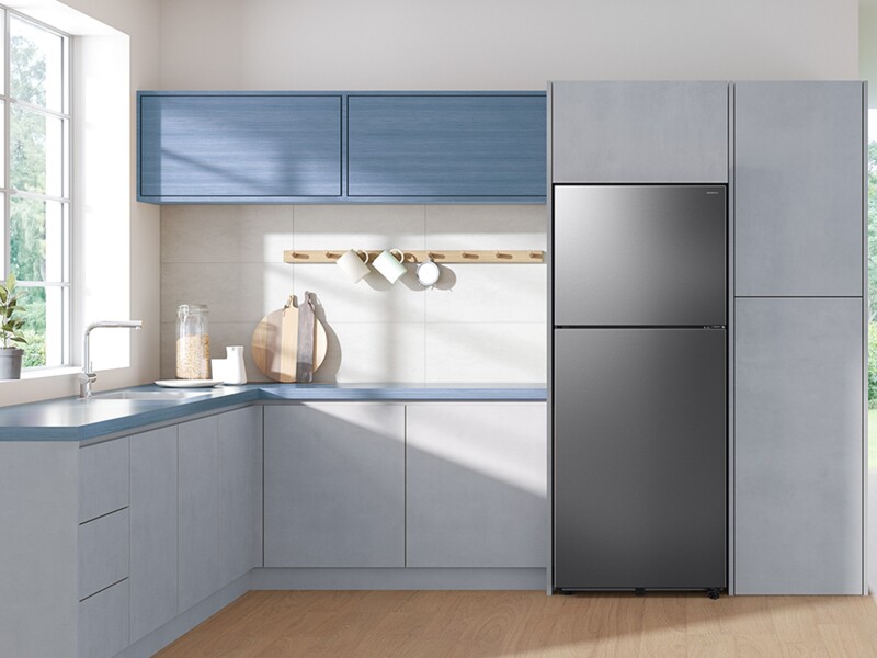 18 cu. ft. Top Freezer Refrigerator with All-Around Cooling in Stainless Steel RT70F18LRSRAA