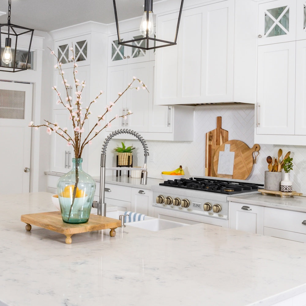 Autograph Edition 36 In. Legacy Gas Rangetop With 6 Burners And Porcelain Cooktop In Satin Stainless Steel With Champagne Bronze Accents RTSZ36CB