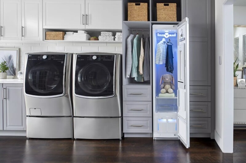 LG Styler® Smart wi-fi Enabled Steam Closet S3RFBN