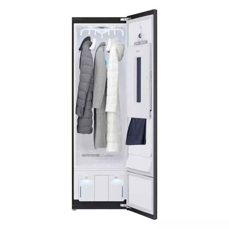 LG Styler® Steam Closet with TrueSteam® Technology and Exclusive Moving Hangers view 22