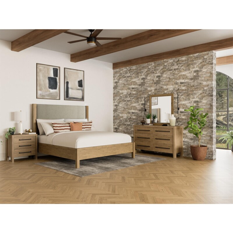 Davie Queen Upholstered Bed S822