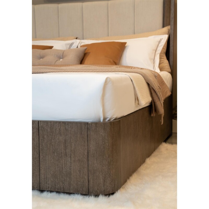Sariel Queen Upholstered Bed S852