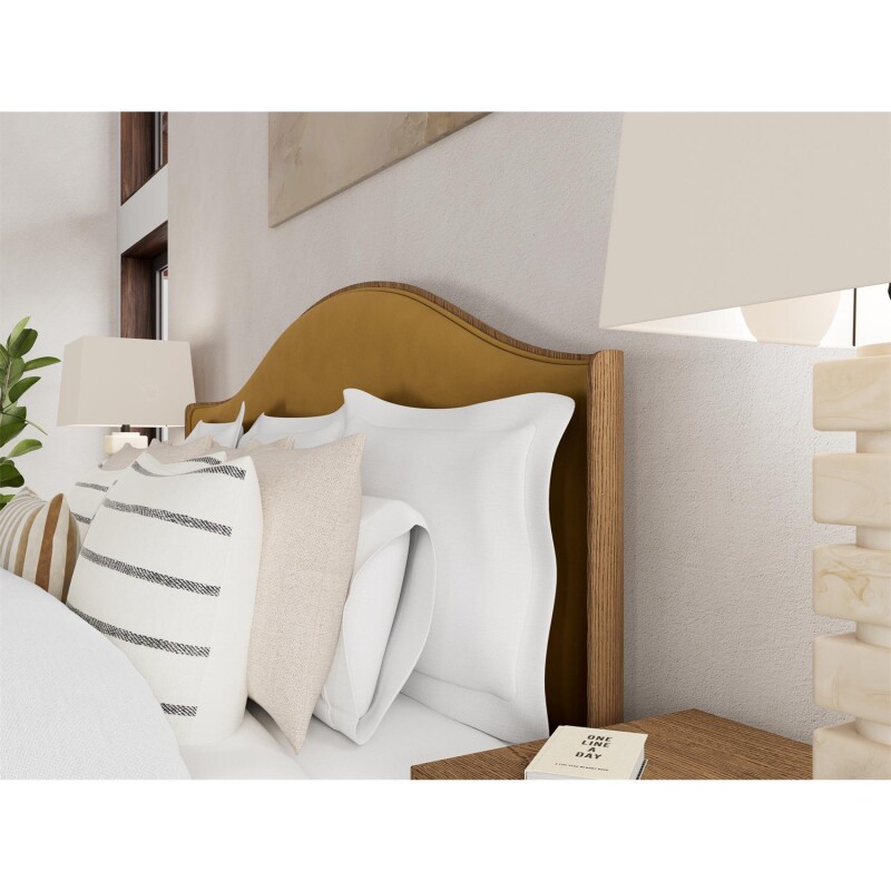 Halbrooke King Upholstered Bed S869