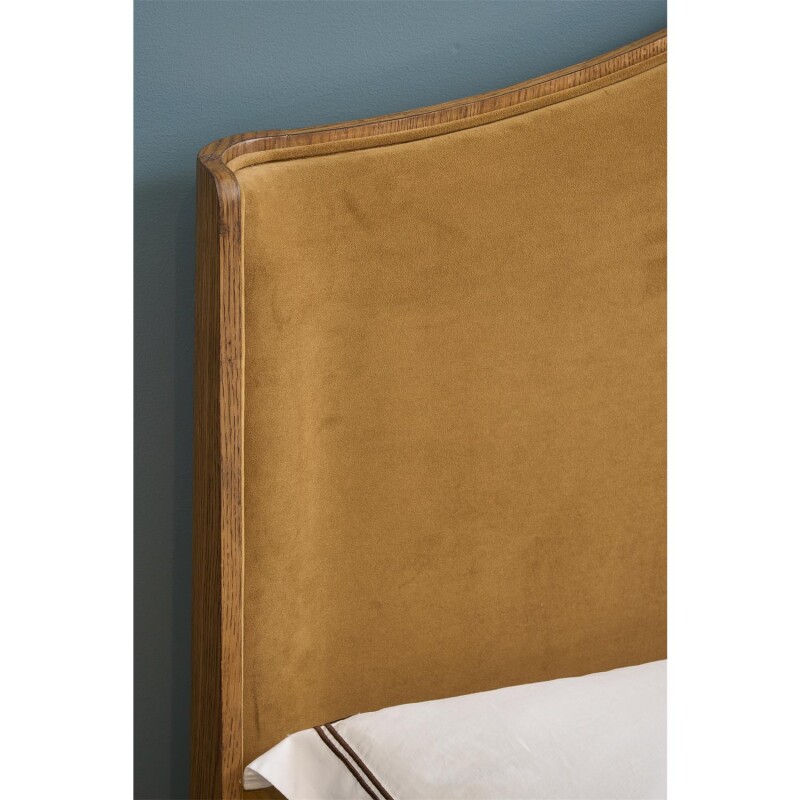 Halbrooke King Upholstered Bed S869