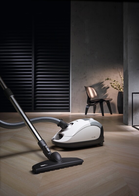 SwivelNeck parquet floorhead for gentle and effortless cleaning of sensitive hard floors. SBB3003PQTWISTER