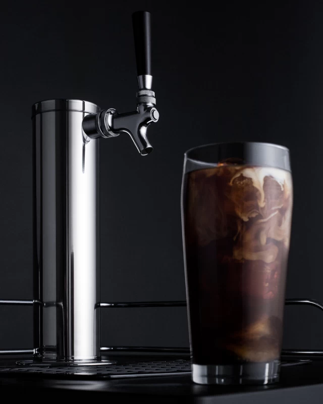 24" Wide Cold Brew Coffee Kegerator SBC635MCF