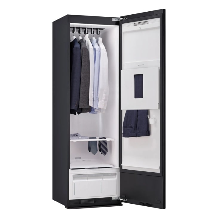 LG Styler® Smart Steam Closet with Dual TrueSteam® Technology, Dynamic MovingHanger™ and Built-In HandySteamer™ view 21