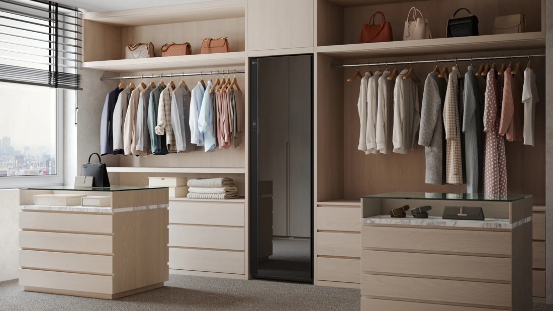 LG Styler® Smart Steam Closet with Dual TrueSteam® Technology, Dynamic MovingHanger™ and Built-In HandySteamer™ view 12