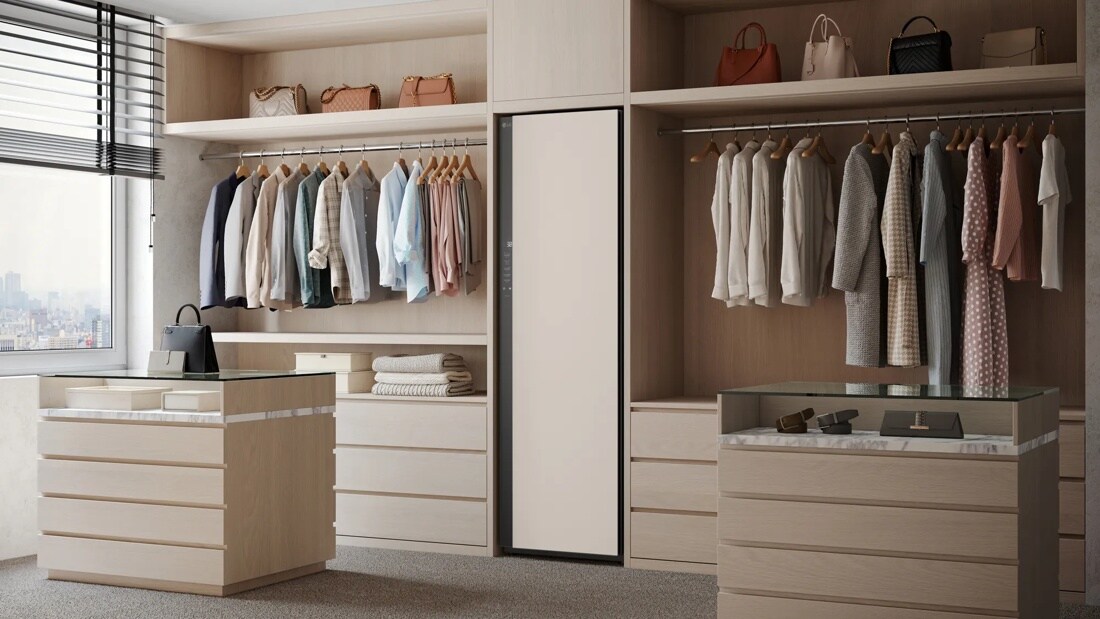 LG Styler® Smart Steam Closet with Dual TrueSteam® Technology and Dynamic MovingHanger™ view 23