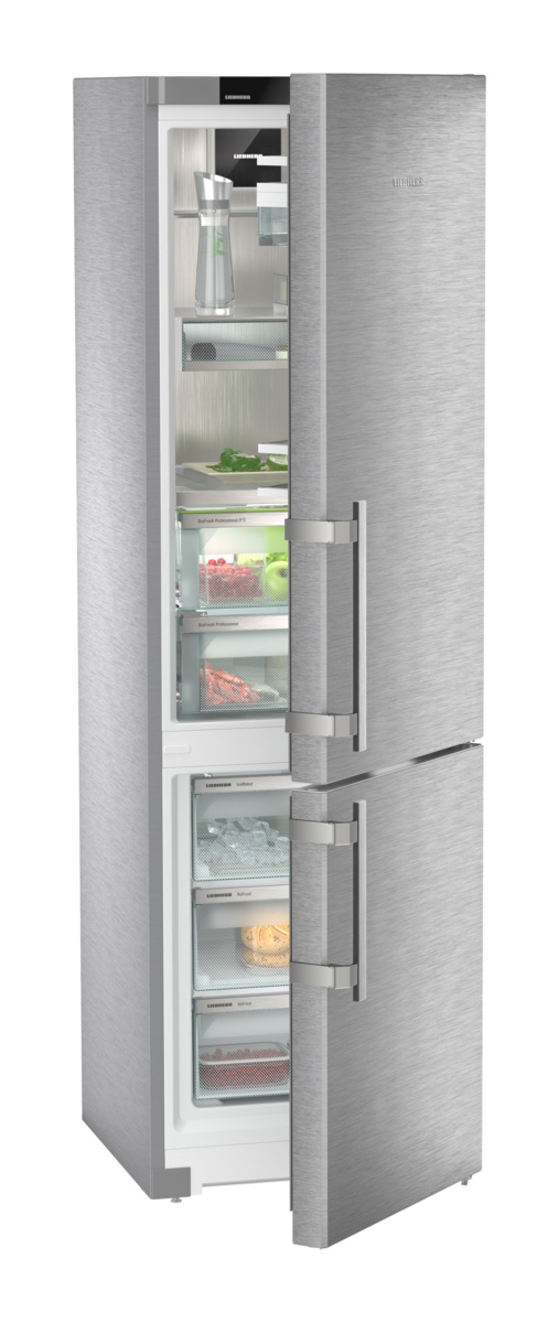 Fridge-freezer with BioFresh Professional and NoFrost SCB5790IM