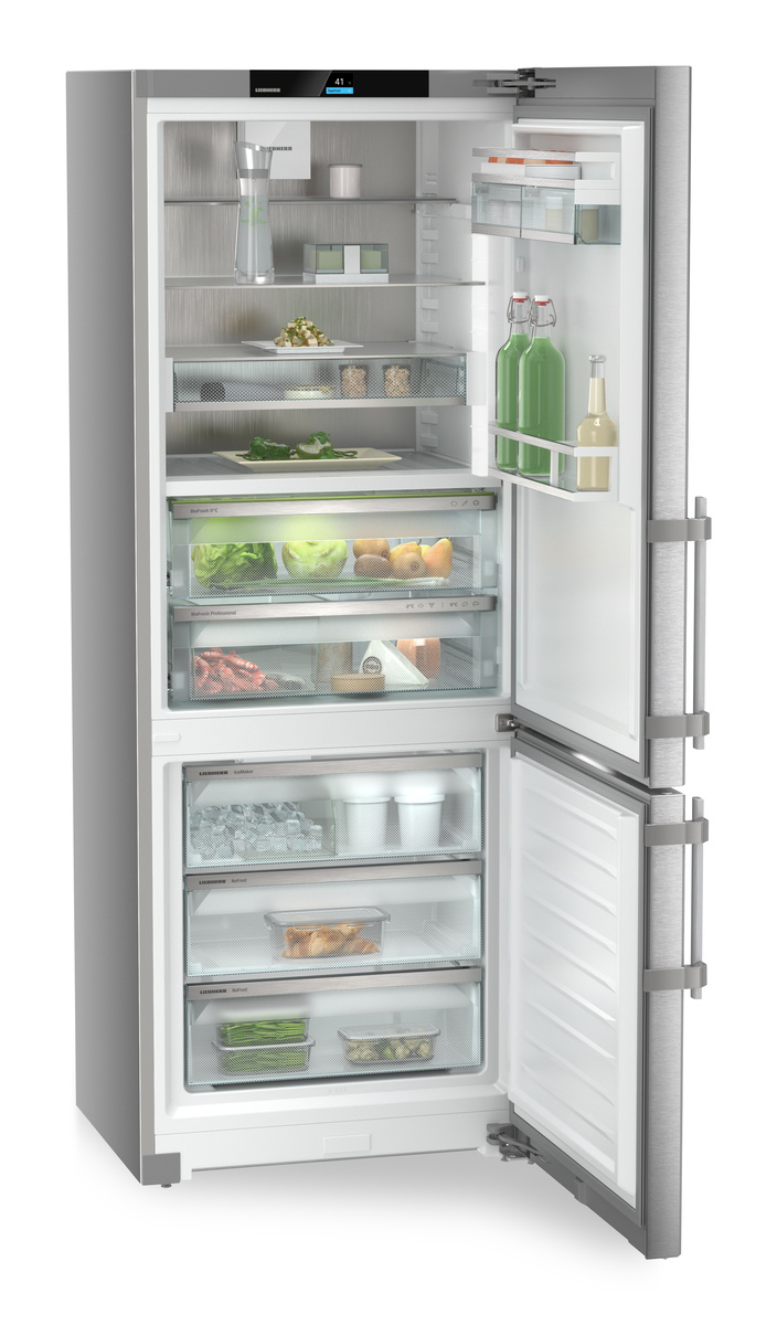 Fridge-freezer with BioFresh Professional and NoFrost SCB7760IM
