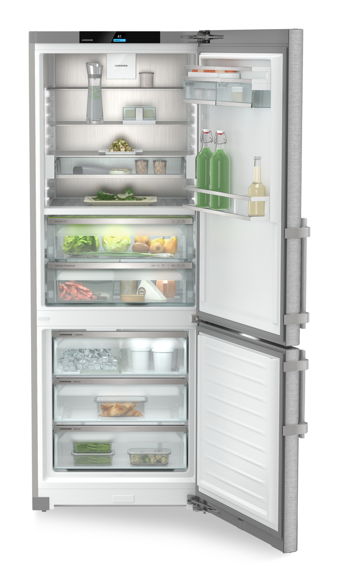 Fridge-freezer with BioFresh Professional and NoFrost SCB7760IM