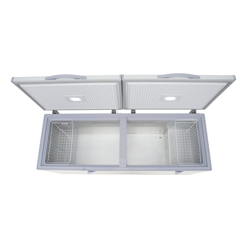 76 in. Commercial Chest Freezer 20 cu ft SCF20C