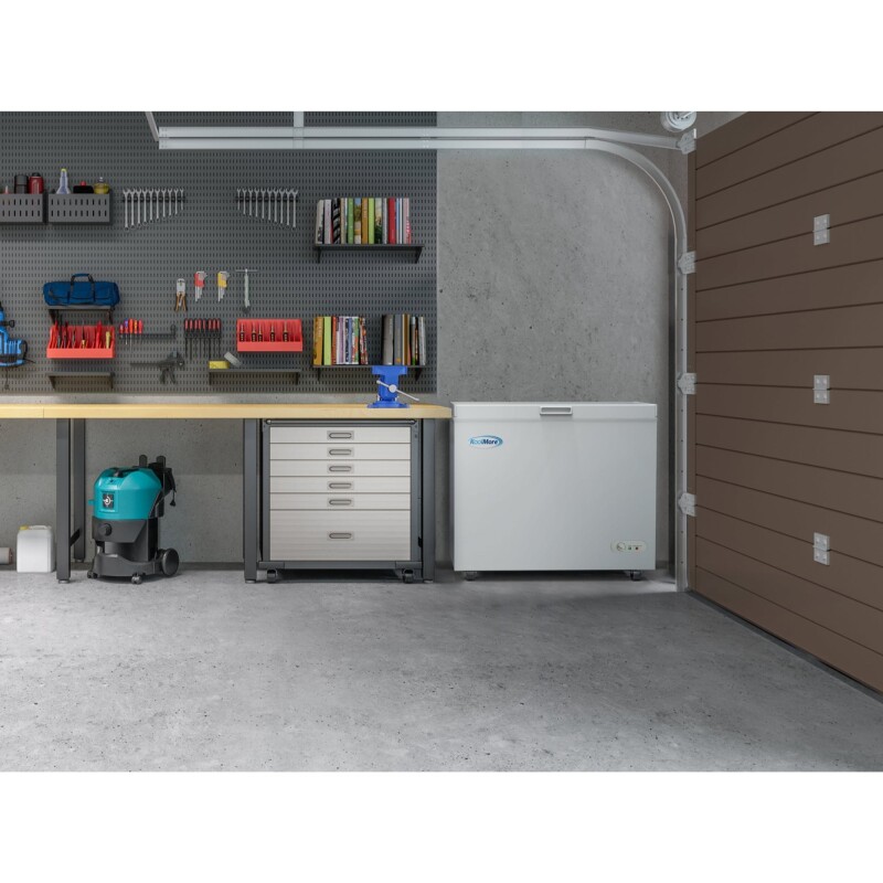 37 in. Commercial Chest Freezer 7 cu ft SCF7C