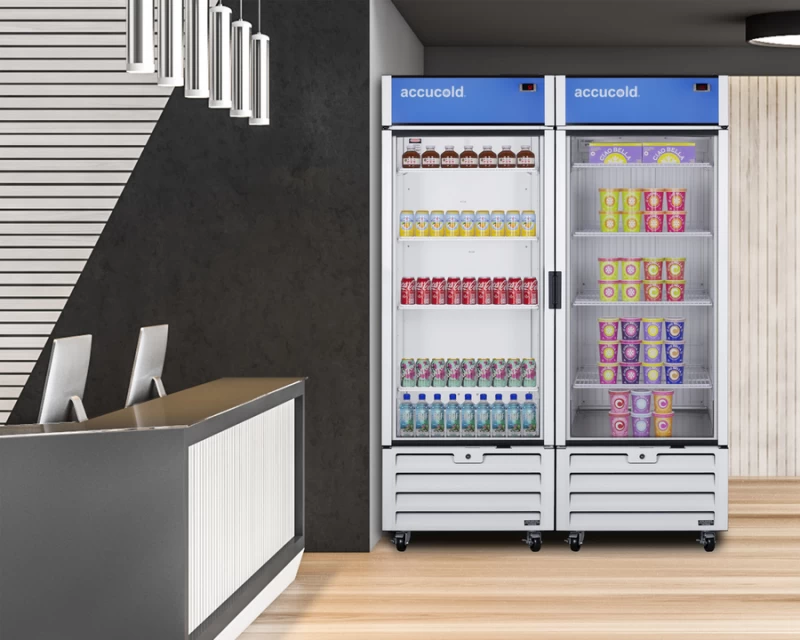 30" Wide Commercial Beverage Refrigerator SCRR261GLH