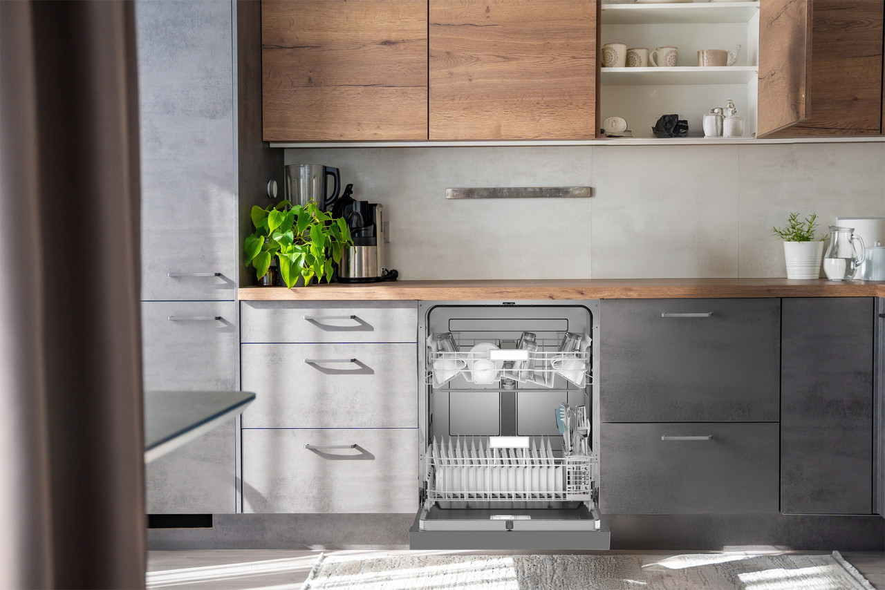 24 In. Stainless Steel Hybrid 52db Dishwasher view 7
