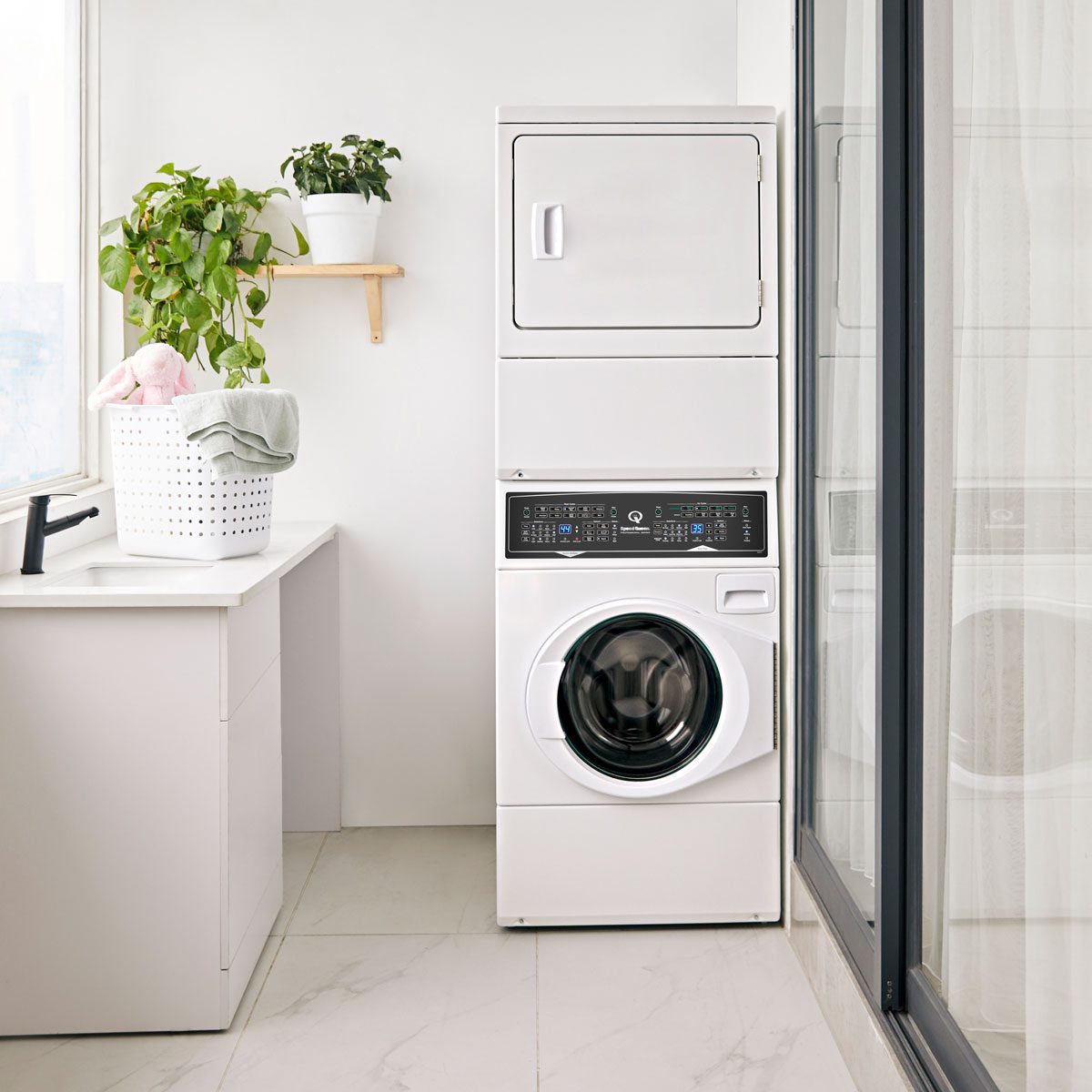 SF7 Stacked White Washer – Gas Dryer with Pet Plus™ view 5