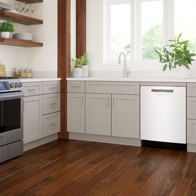 300 Series Dishwasher 24'' SGE53B52UC