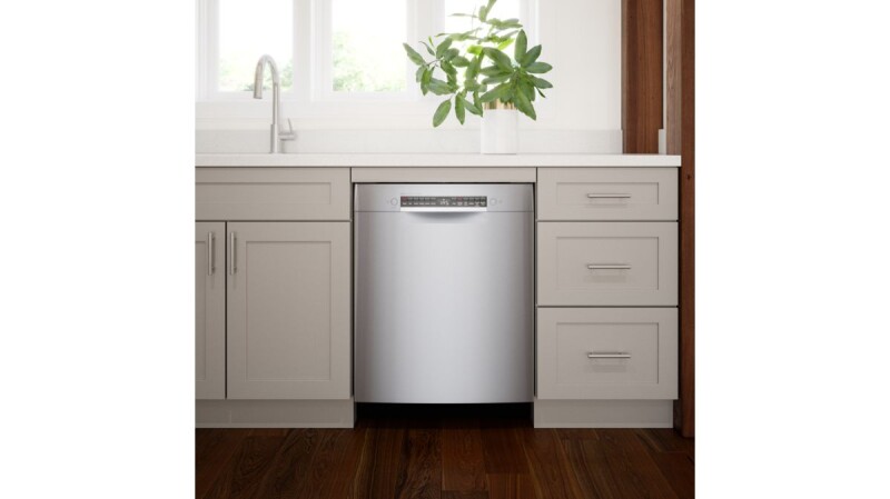 800 Series Dishwasher 24'' SGE78C55UC