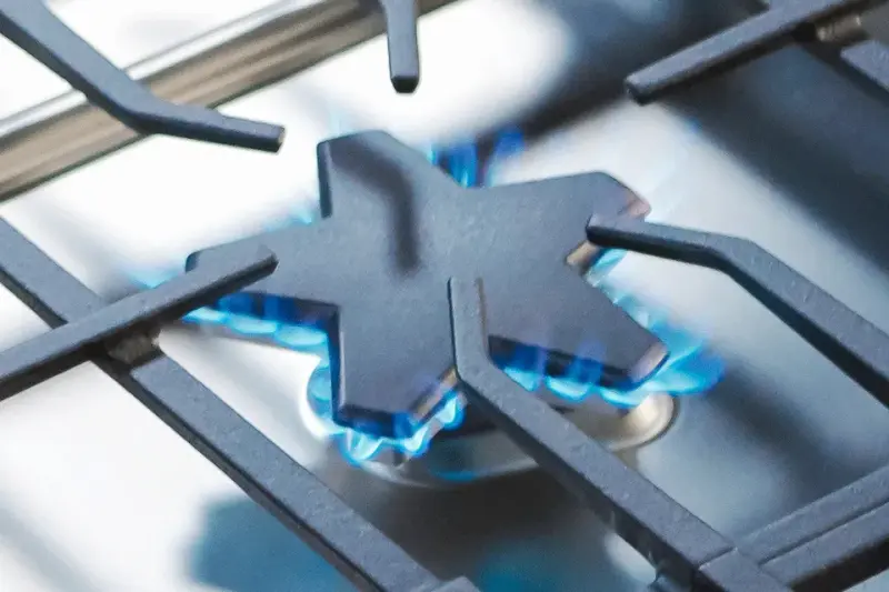Electronic Re-ignition keeps your flame ignited