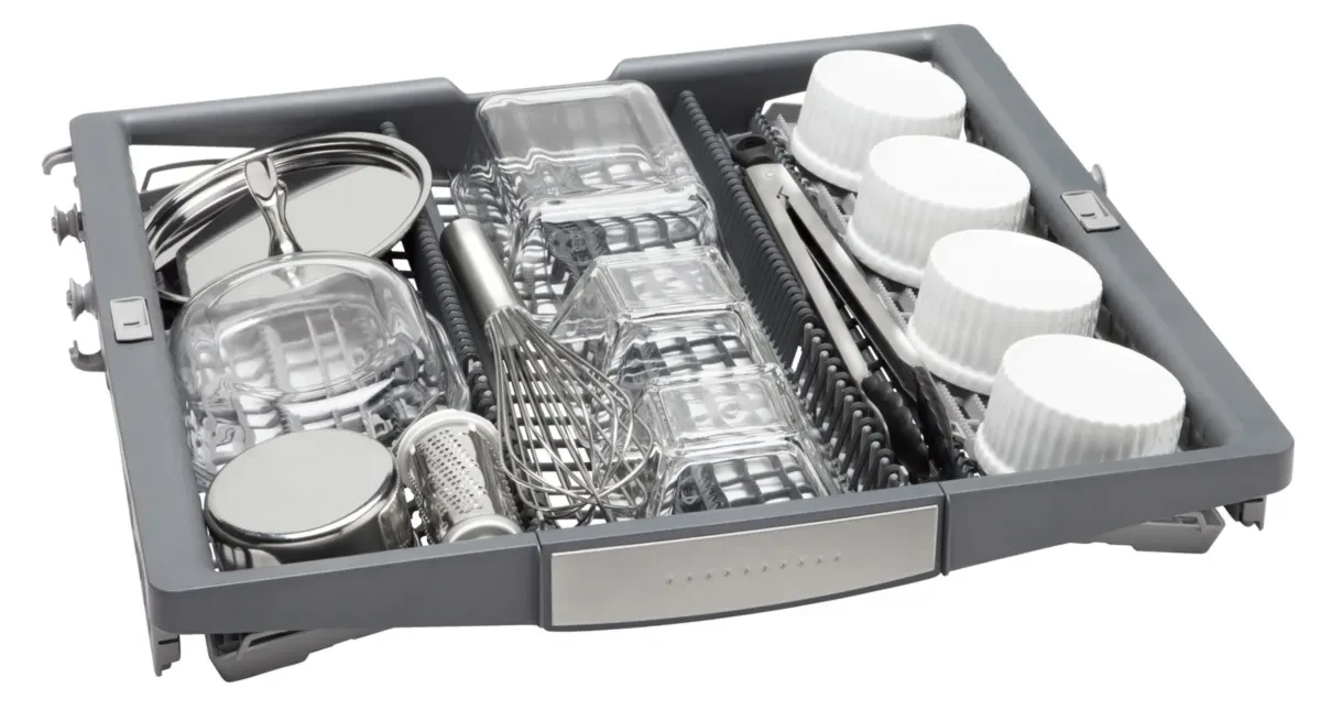 The Flexible 3rd Rack provides a versatile space for utensils