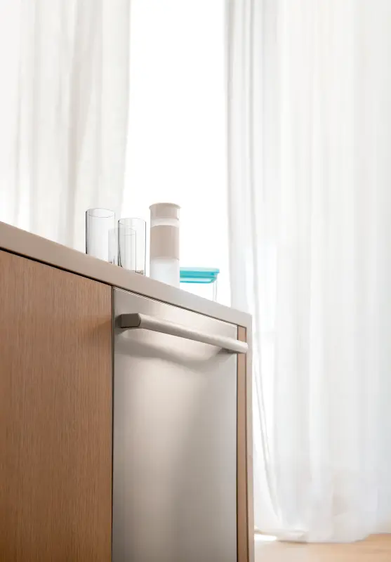 800 Series Dishwasher 24'' Stainless steel SHX878ZD5N